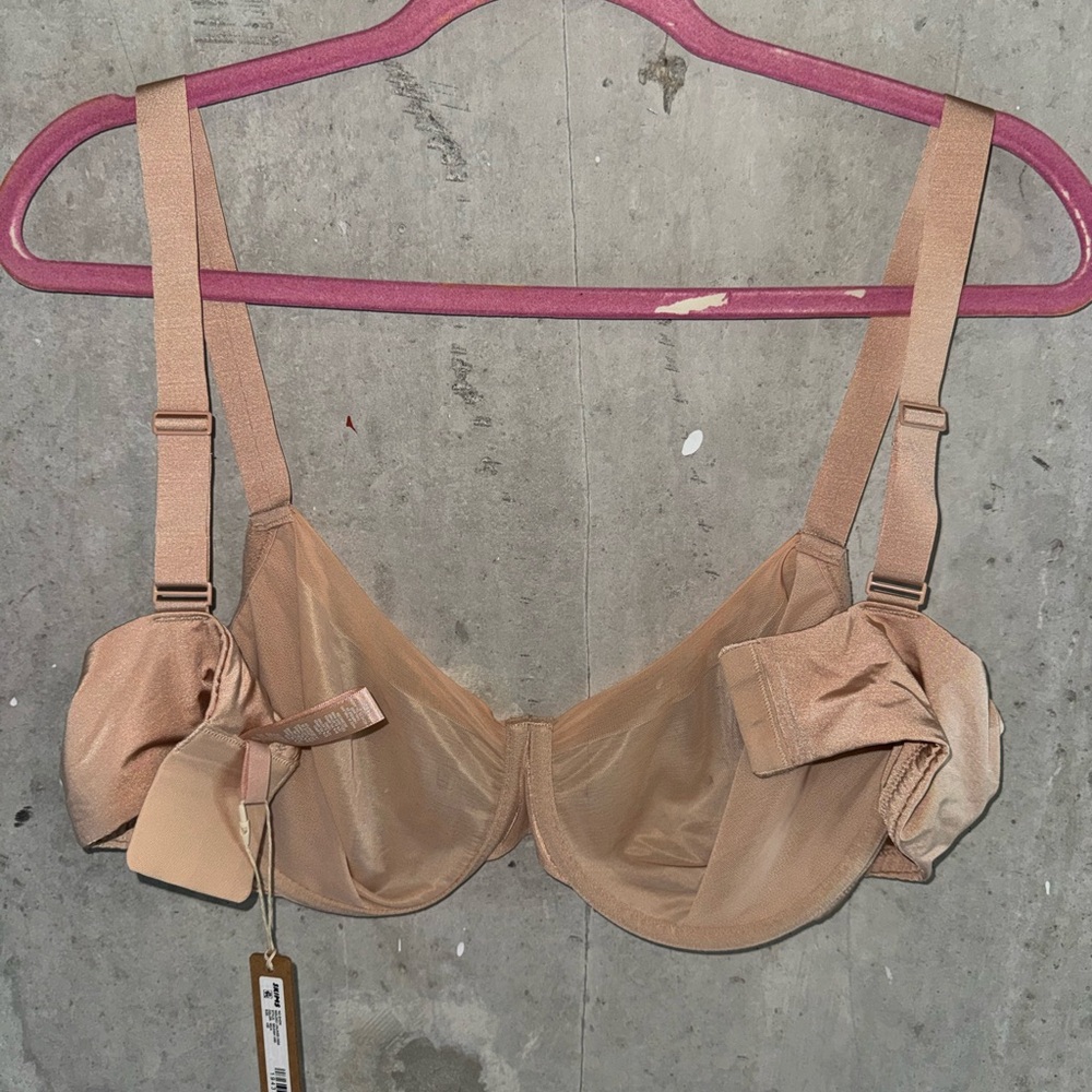 SKIMS no show molded underline demi - Picture 4 of 5